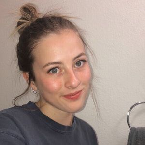 Meet your Posher, Abby